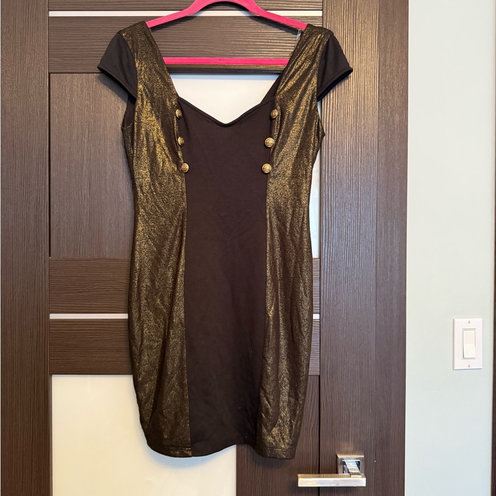 Solemio Elegant Black and Gold Mini Dress
